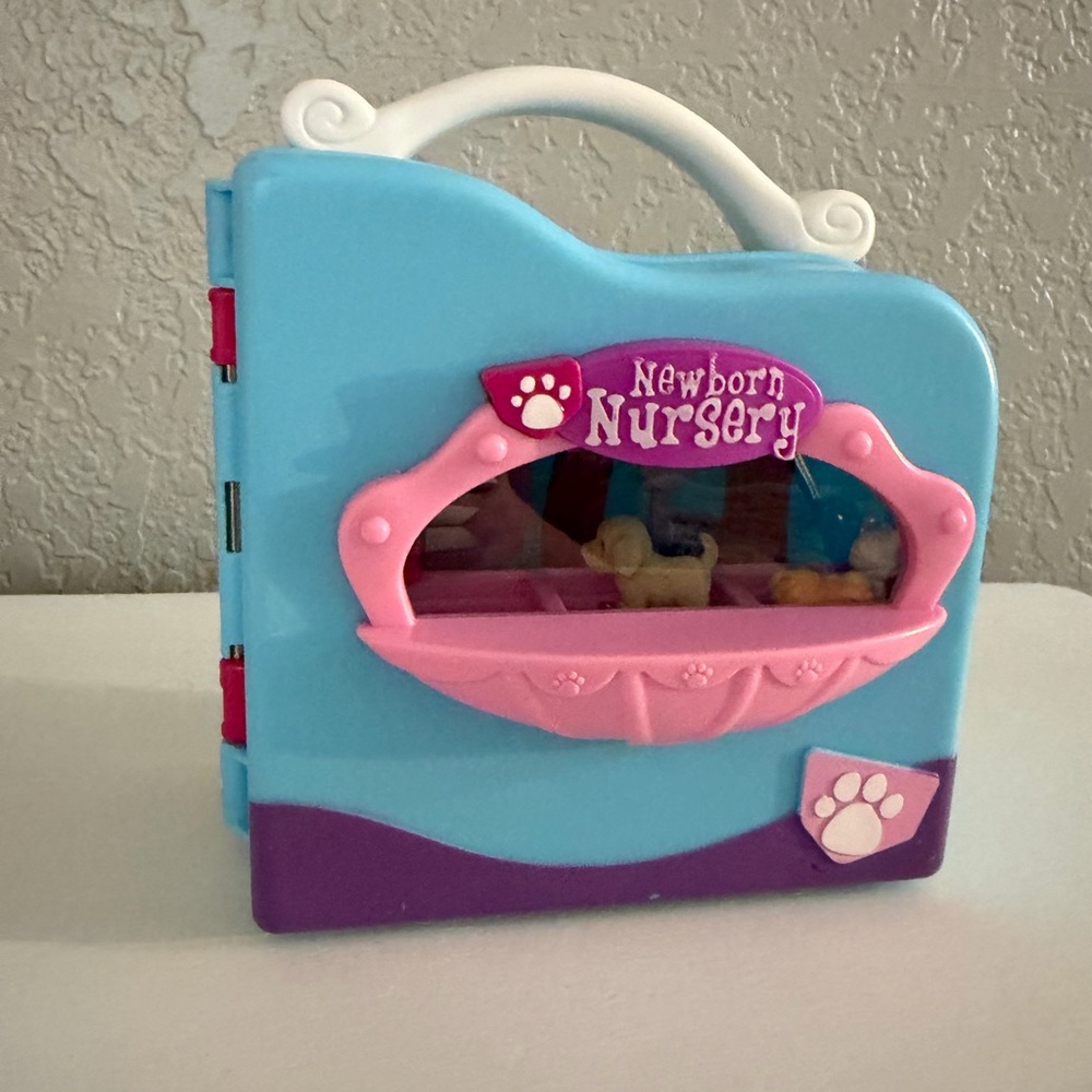 Puppy In My Pocket Newborn Nursery playset - Picture 2 of 11